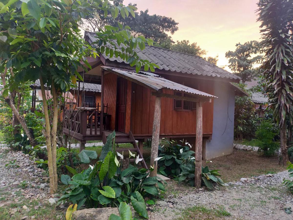 Pasanchai Bungalow Vang Vieng Ngoại thất bức ảnh