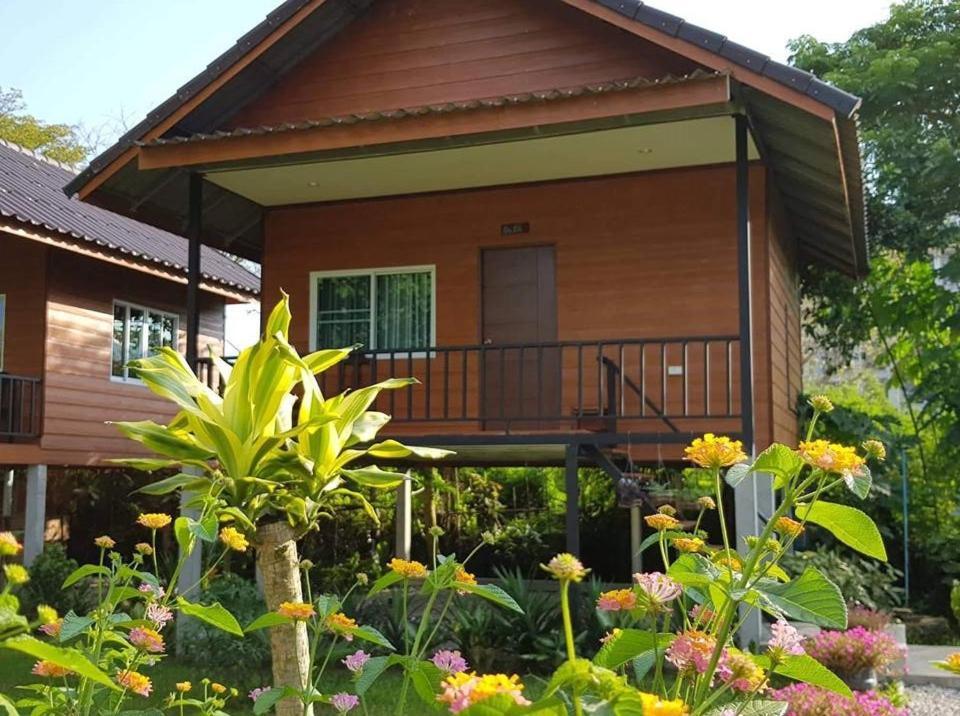 Pasanchai Bungalow Vang Vieng Ngoại thất bức ảnh