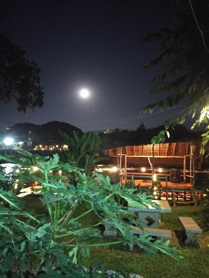 Pasanchai Bungalow Vang Vieng Ngoại thất bức ảnh
